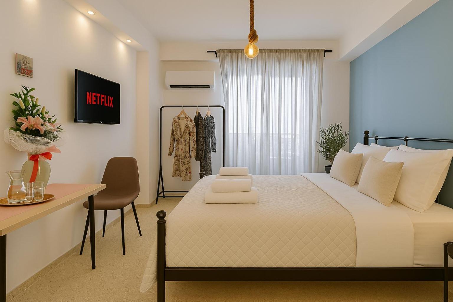 Stylish, Comfy Suite In The Heart Of Atena Exterior foto